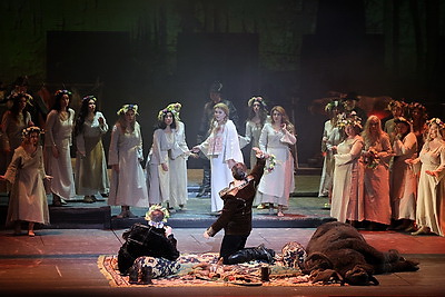 Коллекцию рушников показали гостям Большого театра на Вечере белорусской культуры