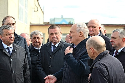 Лукашенко обозначил актуальные задачи по развитию агросервисов