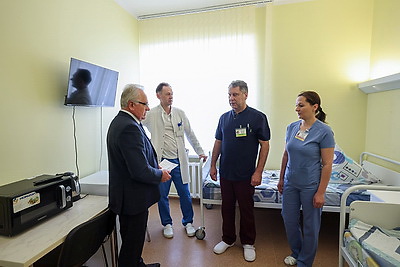 Новые палаты для ветеранов войн и труда открыли в Минском НПЦ хирургии, трансплантологии и гематологии