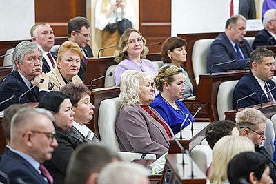 Диалог о будущем сердца страны. В Овальном зале собрались женщины, которые хотят сделать жизнь на селе ярче и комфортнее