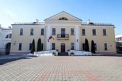 В Художественной галерее Савицкого проходит выставка \"Чтобы чувствовать\"