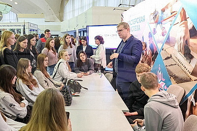 Помочь выбрать путь в профессию: выставка для абитуриентов \"Образование и карьера\" открылась в Минске