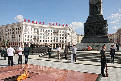 От парада на воде до интерактивных площадок. В Минске отметили День пожарной службы
