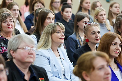 Пример служения стране. В Минске чествовали третьего народного учителя Александра Фельдмана