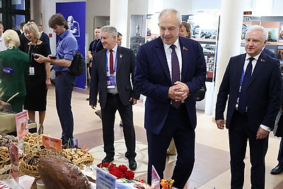\"Великое наследие - общее будущее\". Пленарное заседание форума прошло в Бресте