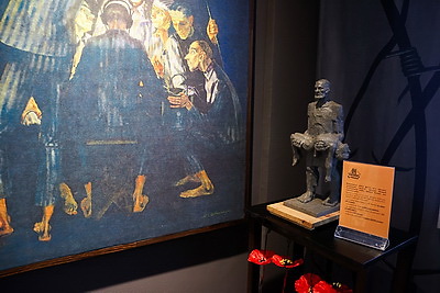 \"Отклик читается в глазах\". В школах Беларуси прошел единый урок, посвященный трагедии в Хатыни