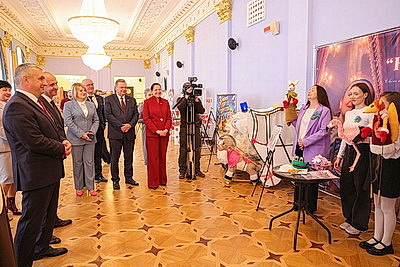 \"Настоящий жизненный подвиг\". Орден Матери вручили 17 жительницам Гомельской области