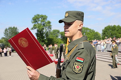 Около 10 тыс. новобранцев приняли военную присягу в Вооруженных Силах Беларуси