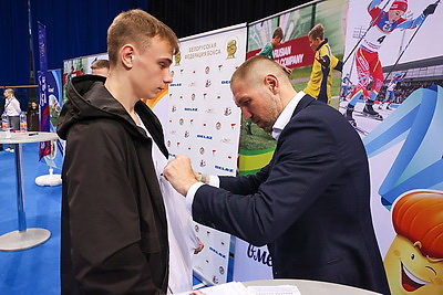 Чемпионы мира по боксу Цзю и Пирог провели мастер-класс для участников мемориала Ботвинника