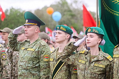 Радостно, трепетно, масштабно празднуют День Победы в Бресте