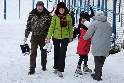 Любители активного отдыха провели праздничные выходные на снежных склонах