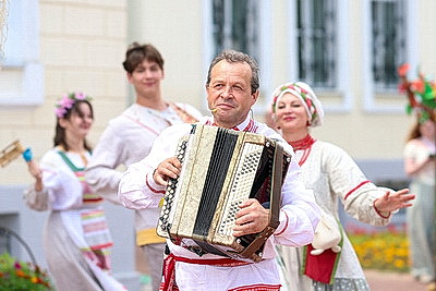 \"Кукольный квартал\" открылся на \"Славянском базаре\"