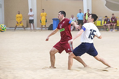 Белорусы снова уступили сборной России по пляжному футболу