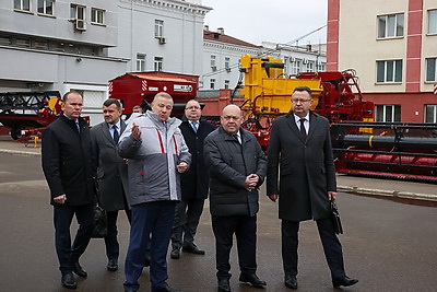 МТЗ ежегодно поставляет в Азербайджан не менее 700 единиц техники