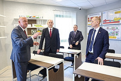 Историко-образовательный центр торфяной промышленности открыли в Смолевичском районе
