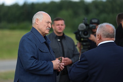 Лукашенко встретился с передовиками уборочной кампании в Минском районе