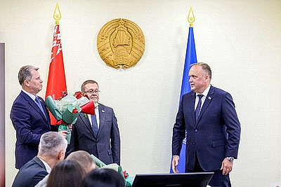 Терехов представил нового министра архитектуры и строительства коллективу ведомства