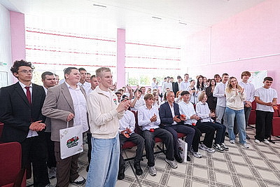 Акция \"Беларусь адзіная\". Встречи с молодежью прошли в Ганцевичах и Бобруйске