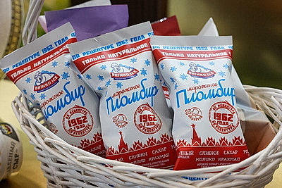 Лукашенко вручил символы Государственного знака качества