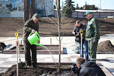 Лукашенко на субботнике работал на площадке Национального исторического музея