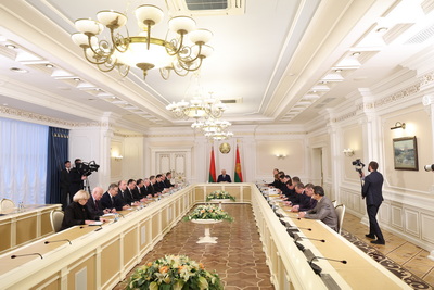 Где и как в Беларуси будут учить профессиям будущего? Вопрос стал темой совещания у Лукашенко