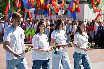 На площади Победы в Витебске состоялось открытие Дней молодежи