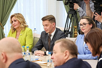 Защищая правду и суверенитет страны. Представителям СМИ вручили награды в Совете Республики