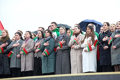 Торжественно и ярко. Церемония чествования государственных символов прошла в Минске