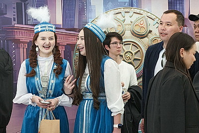 \"Индустрия 5.0: Сила взаимодействия\". Турчин принял участие в пленарной сессии цифрового форума в Казахстане