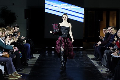 \"Созвездие\" зажигает звезды. Показ мод молодых дизайнеров прошел в лицее БГУ