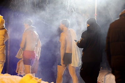 Православные верующие празднуют Крещение Господне