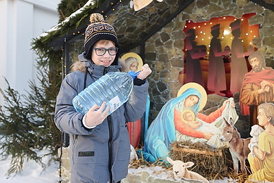 Православные верующие празднуют Крещение Господне