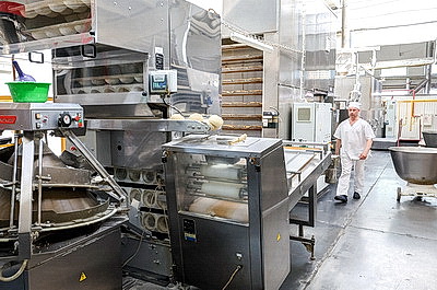 Для улучшения качества. На Оршанском хлебозаводе модернизировали линию производства хлеба