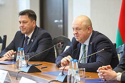 В ГрГУ состоялся открытый диалог министра информации со студентами