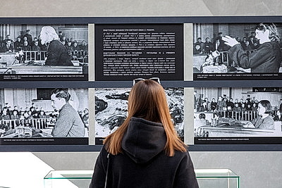 Нагрудный знак \"Бойцу Красной гвардии и Красному партизану\" представили в Музее истории ВОВ