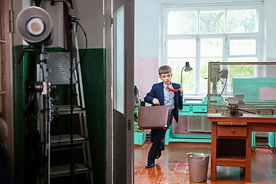 \"Молодежный детектив с атмосферой девяностых\". В Беларуси начались съемки новой киноленты \"Беларусьфильма\"