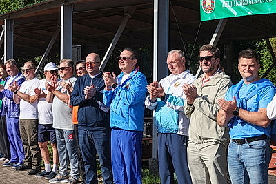 Спорт на максимуме: более 500 представителей белорусских СМИ вышли на старт спартакиады в \"Стайках\"