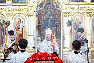 Православные верующие отмечают Пасху