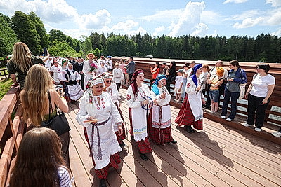Тепло встреч и вкус традиций. Третий день фестиваля нацкультур собрал гостей на Августовском канале