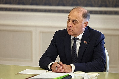 Лукашенко собрал совещание о развитии хоккея