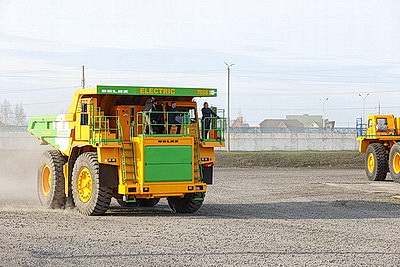Губернатор Чукотского автономного округа ознакомился с производством БЕЛАЗа