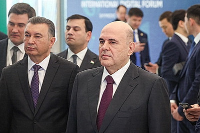 \"Индустрия 5.0: Сила взаимодействия\". Турчин принял участие в пленарной сессии цифрового форума в Казахстане