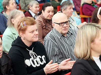 Колядки \"От всей души\" организовали профсоюзы в пансионате \"Загородный\" Гомельского района