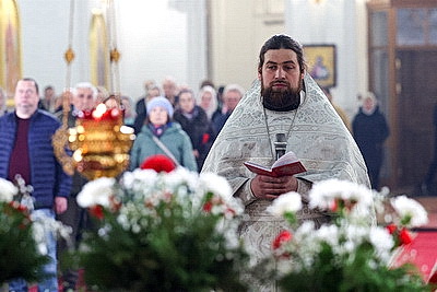 Православные верующие отмечают Пасху