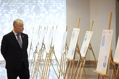 Новые проекты и международное сотрудничество. Заседание Высшего политического совета партии \"Белая Русь\" проходит в Минске