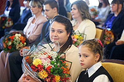 В Минской области 37 женщинам вручили орден Матери