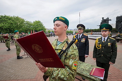 Пограничники в Гродно приняли военную присягу