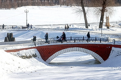 Первый весенний день