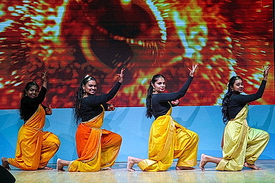 Культурное наследие разных стран продемонстрировали в Витебске на празднике национального творчества \"Э.Т.Н.О.\"