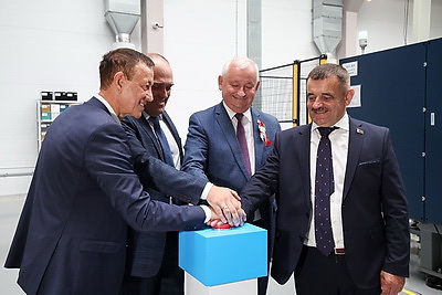 Завод по производству пластиковых комплектующих для аккумуляторных батарей открыли в Пинске